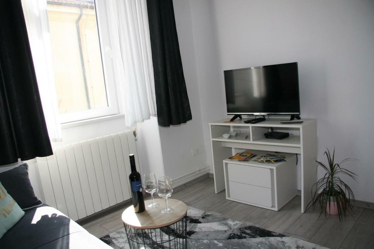 Stylish Apartment In City Center Pula Dış mekan fotoğraf