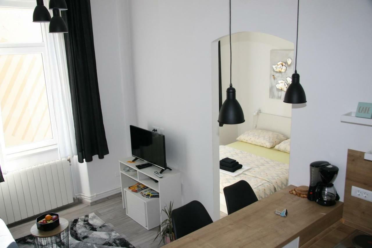 Stylish Apartment In City Center Pula Dış mekan fotoğraf